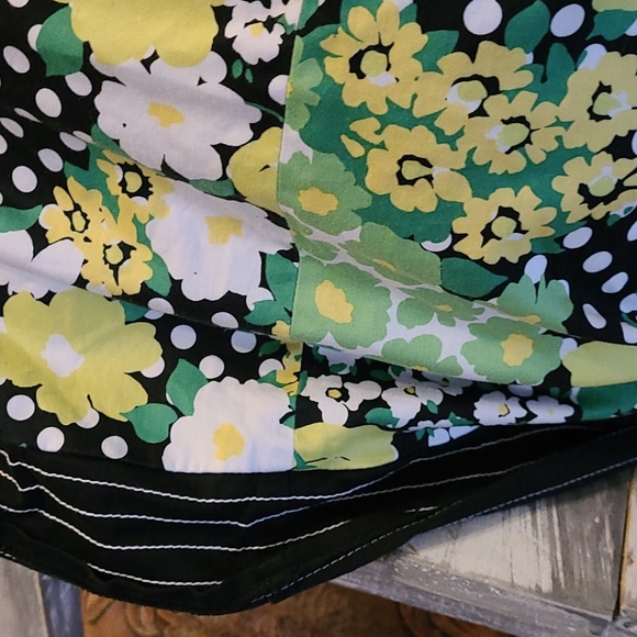 SALE BEAUTIFUL SUMMER MULTI MINI FLORAL DRESS - Picture 11 of 16